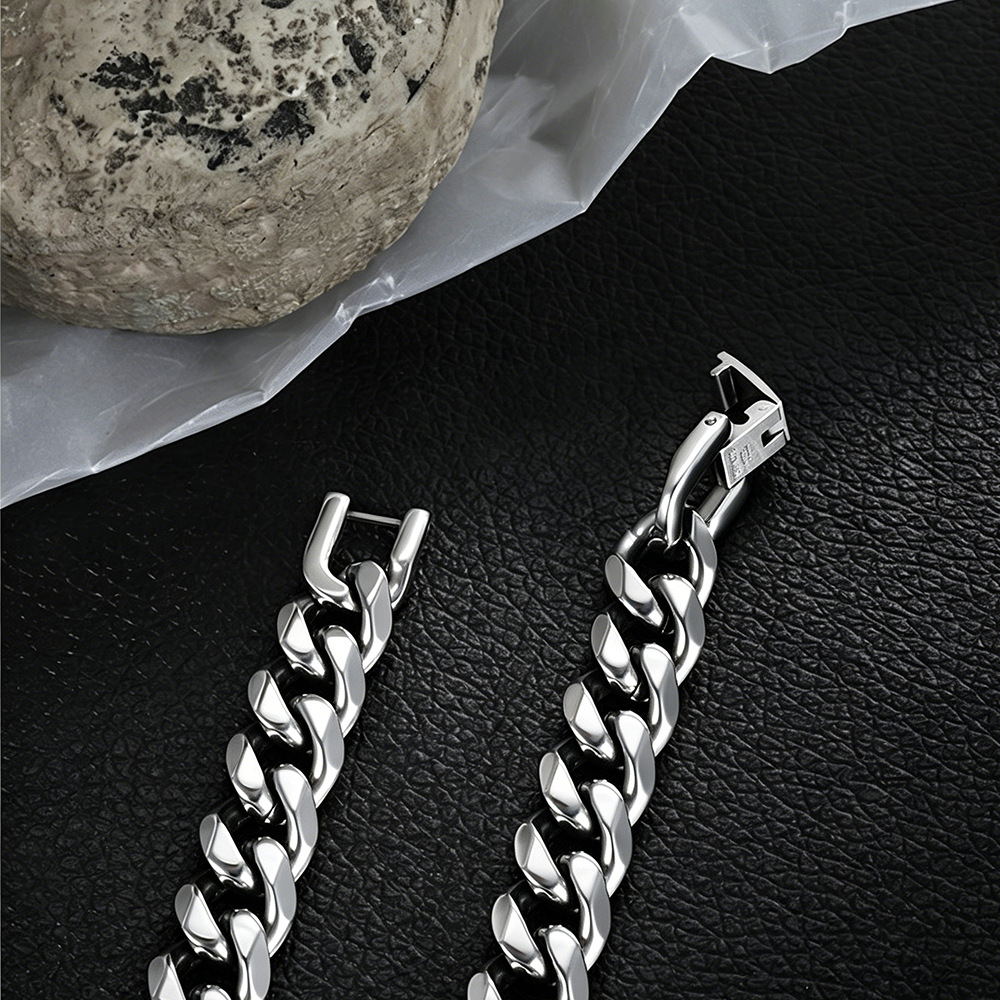 سوار رجالي من الفولاذ المقاوم  - مراجعة Ceramic Link Bracelet وسعره