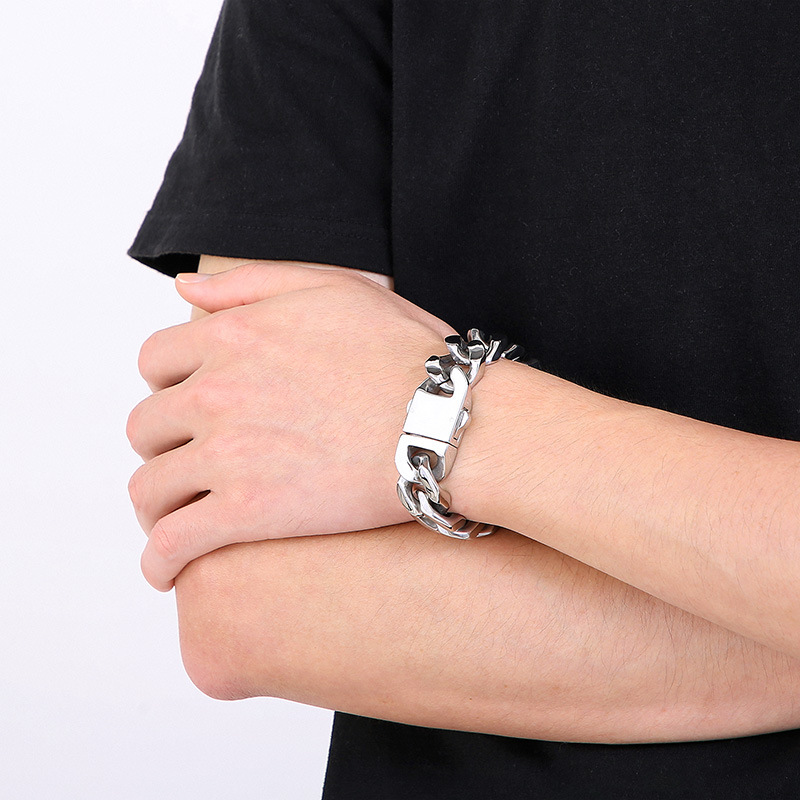 سوار سلسلة كوبي من الفولاذ الم - مراجعة Ceramic Link Bracelet وسعره