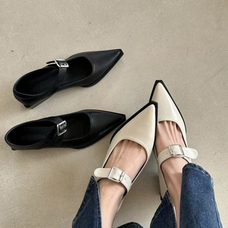 أحذية ماري جين النسائية الأنيق - مراجعة Leather Classic Strap وسعره